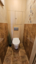 Prodej rekonstruovaného bytu 3+1 s balkonem a lodžií v širším centu Č.Budějovic